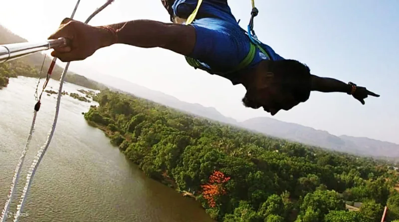 Bungee Jumping